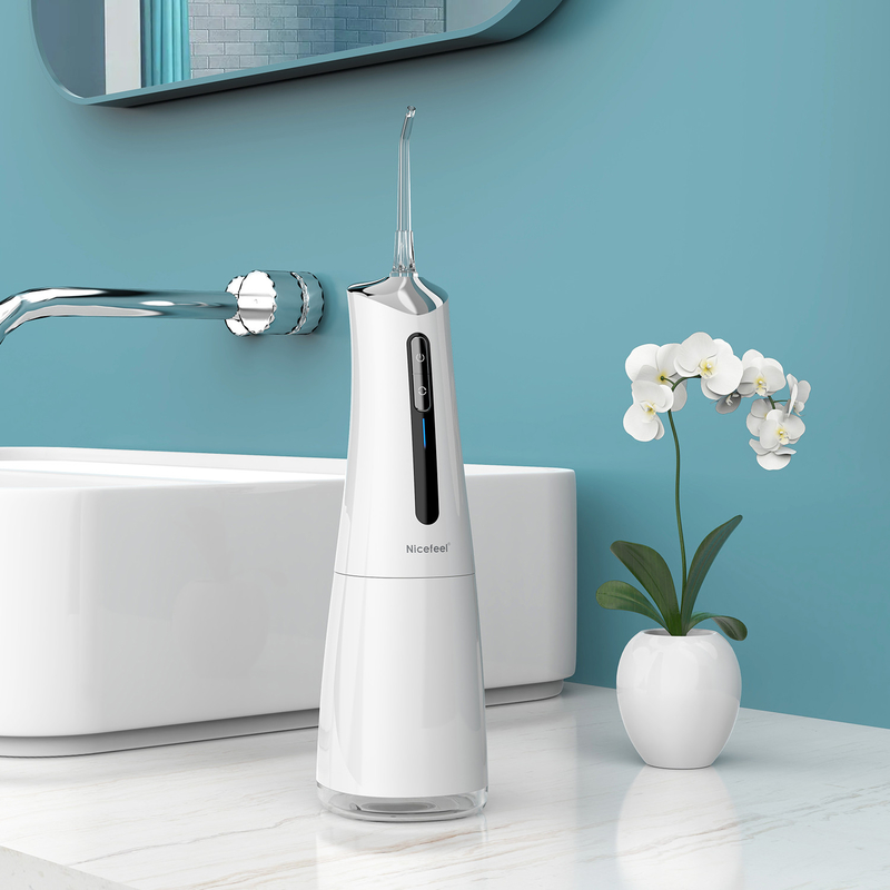 4 modalità di lavoro 300ml Electric Jet Cordless Portable Water Flosser Pulizia orale