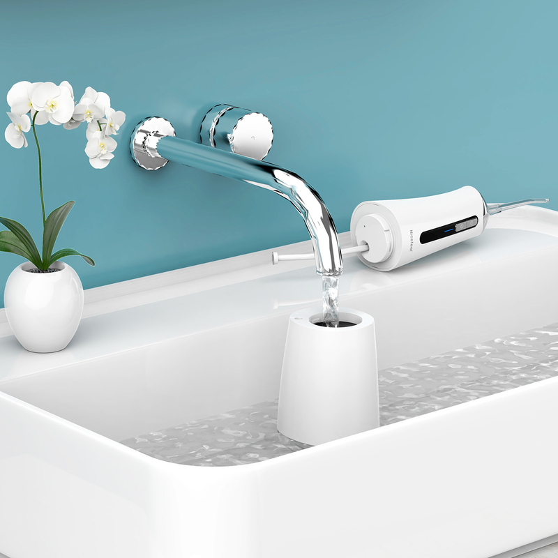 4 modalità di lavoro 300ml Electric Jet Cordless Portable Water Flosser Pulizia orale