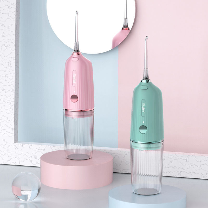 acqua elettrica Flosser del pulitore portatile del dente della colonna di acqua di 0.6mm 130ml per i denti